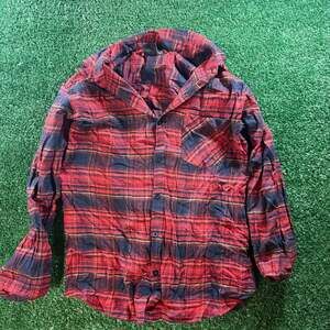 Canyon Club Red and Black Plaid Button-Down Flannel Shirt Medium